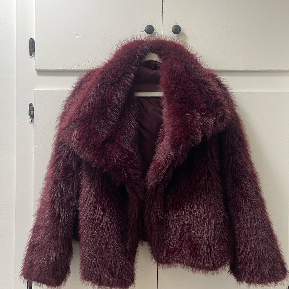 Luxurious Faux Fur Jacket in Rich Burgundy